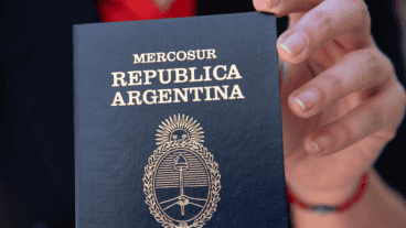 El pasaporte argentino se puede obtener en un máximo de 15 días, según informó el Renaper.