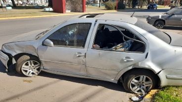 Así quedó el auto del gendarme que fue encontrado volcado en la ruta