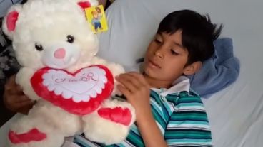 Francisco recibió algunos regalos este martes al dejar la terapia.