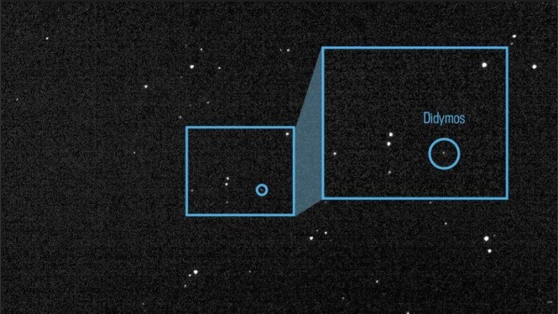 DART todavía estaba a 32 millones de kilómetros de distancia de los asteroides al tomar esta imagen.