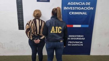 Las mujer detenida por la AIC.