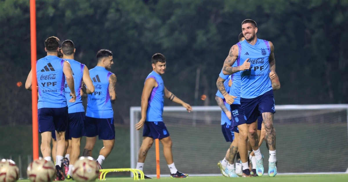 Scaloni participó en un curso de formación de entrenadores en la Argentina