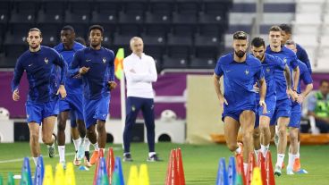 Francia tendría a todos sus jugadores a disposición para la final frente a Argentina.