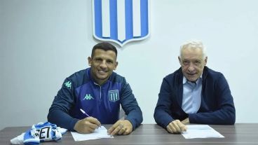 El día que se inició el vínculo entre Vecchio y Blanco al firmar su primer contrato.