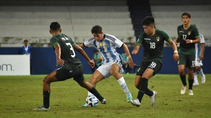 El volante de 17 años marcó el gol de la victoria albiceleste.