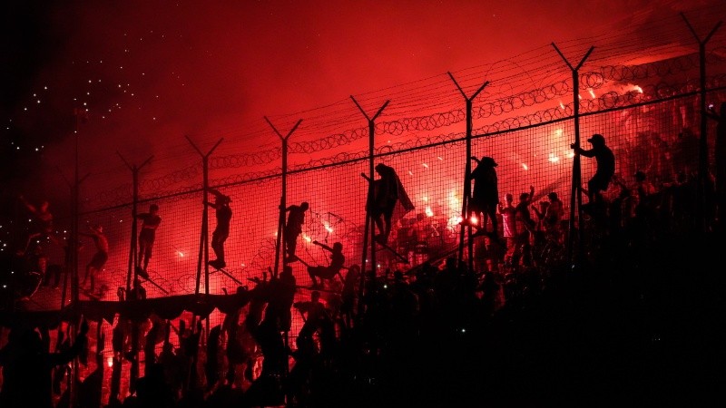 Los hinchas volvieron a celebrar el encuentro con los futbolistas de Newell's.