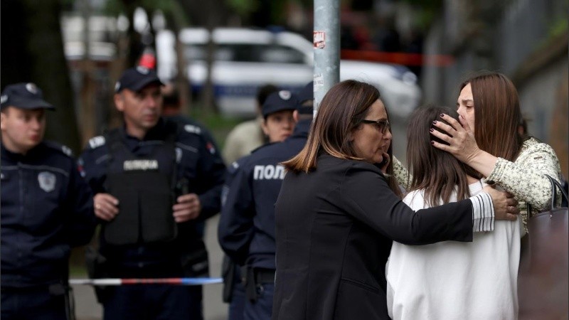 Los heridos fueron trasladados a distintos hospitales de Belgrado. Según el medio público RTS, varios tienen 