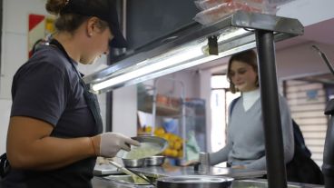 Los comedores ofrecen un menú a precios promocional para la comunidad universitaria.