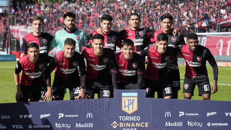 Los titulares de Newell's que salieron a jugar contra Unión en el Parque Independencia. 