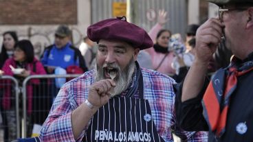 Fiesta popular y acto en el Día de la Bandera.