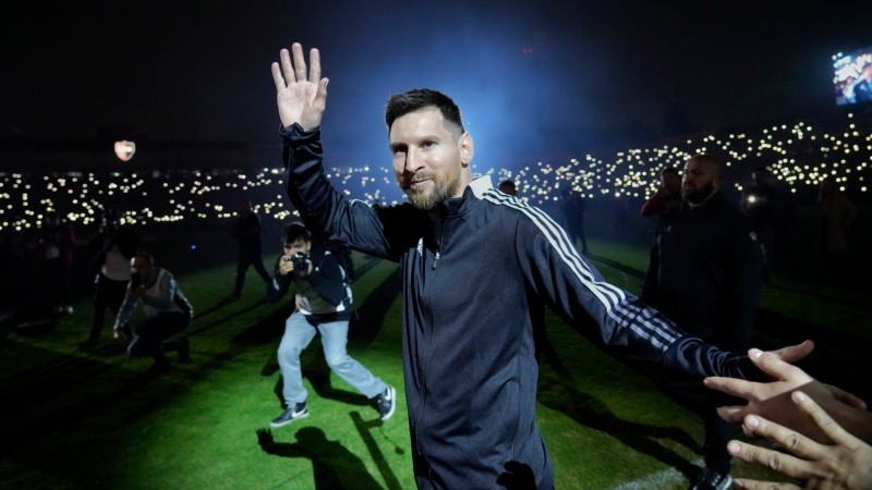 Inolvidable homenaje a Maxi Rodríguez en el Coloso