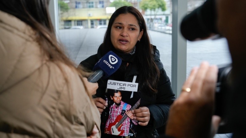 La hermana del joven manifestó la necesidad de la familia de avances sobre los autores.