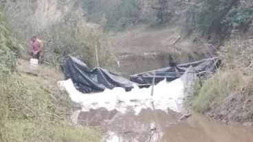 El operativo de este viernes se realizó en el Río Tragadero de Chaco, cerca de la zona donde el 20 de junio pasado se habían hallado restos óseos humanos −que aún son analizados− y pertenencias de la víctima.