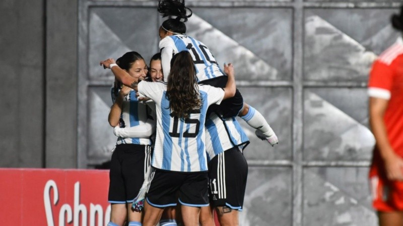  Los goles fueron de Mariana Larroquette, Estefanía Banini, Yamila Rodríguez y Camila Gómez Ares.