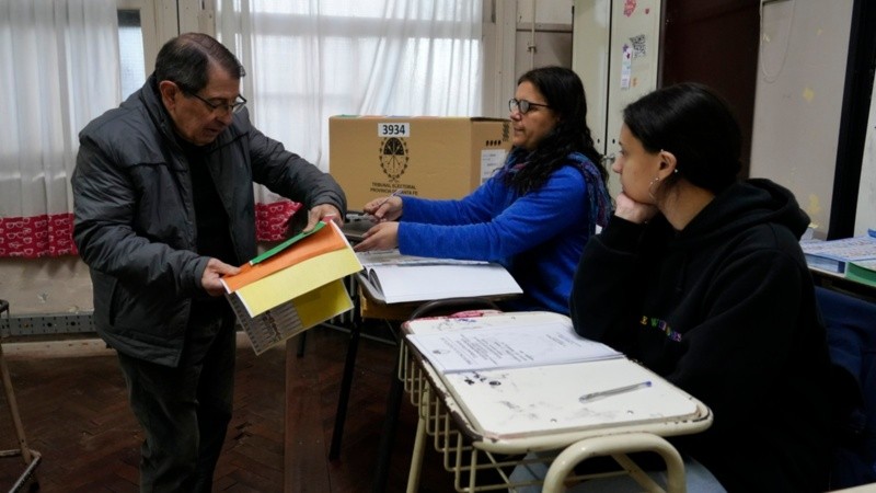 Este domingo se vota con boleta única.