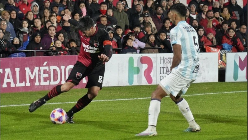 Pablo Pérez volvió a ser titular, al igual que contra Independiente en Avellaneda.