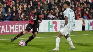 Pablo Pérez volvió a ser titular, al igual que contra Independiente en Avellaneda.