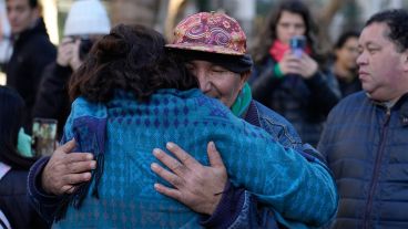 El papá de Franco Casco frente a los Tribunales Federales de Oroño.