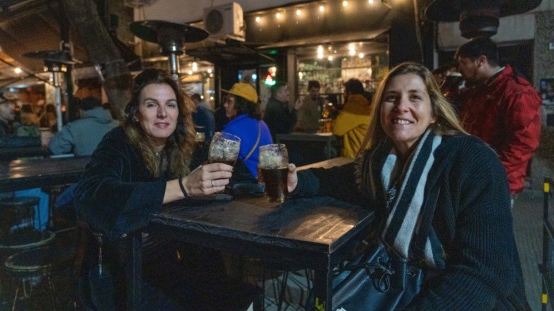 Festejos por la amistad en Rosario.