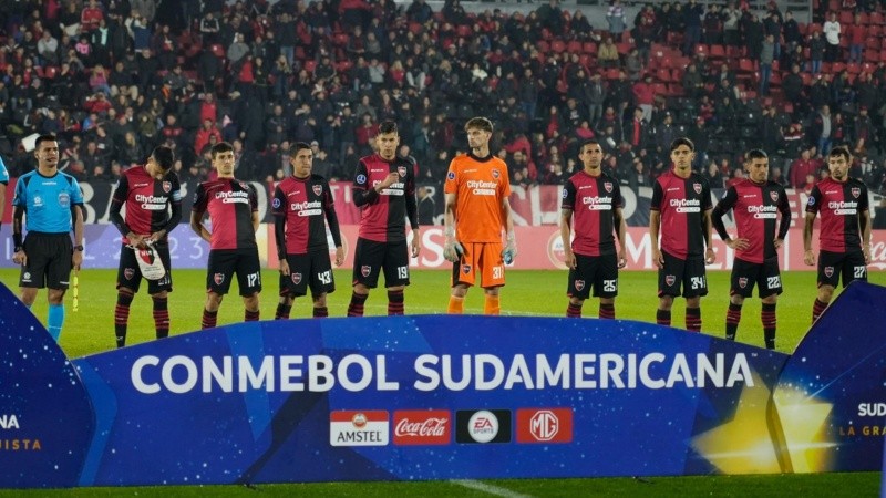 Newell's clasifició a octavos como líder de grupo y ahora se cruzará ante Cortinthians en la Sudamericana.