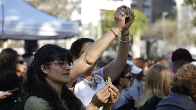 El rito de beber caña con ruda tiene su origen en la tradición guaraní de Corrientes y Chaco y es celebrado todos los 1º de agosto para combatir los males que podrían llegar con este mes.