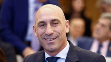 Luis Rubiales sorprendió este viernes a la Asamblea General de la RFEF al anunciar que no dimite de su cargo de presidente y denunció que en su caso "se está ejecutando un asesinato social"