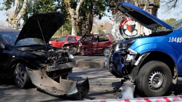 Así quedaron los vehículos tras el impresionante choque en 27 de Febrero