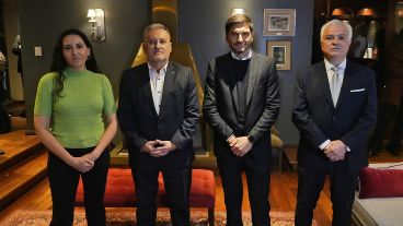 Los cuatro candidatos a la gobernación de Santa Fe juntos.