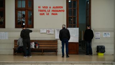 Desde las 8 de este domingo, estaban habilitadas las mesas para votar en Rosario.