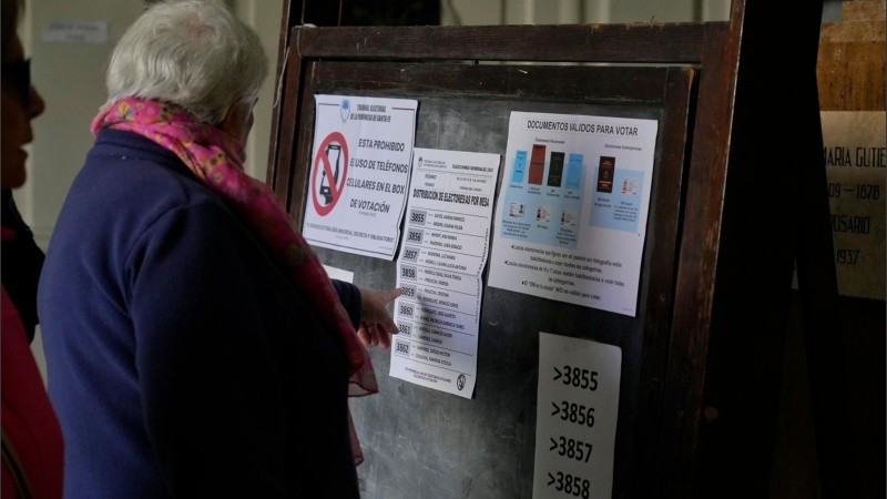 Desde las 8 de este domingo, estaban habilitadas las mesas para votar en Rosario.