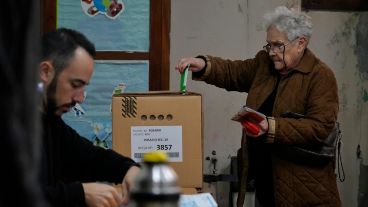 Desde las 8 de este domingo, estaban habilitadas las mesas para votar en Rosario.