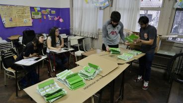 En un balotaje, los votos en blanco no se suman ni favorecen a ninguno de los candidatos.