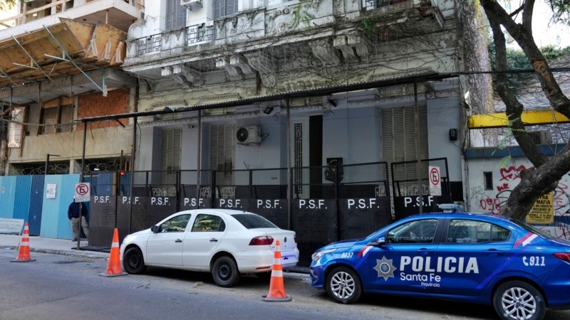 El edificio de la ex División de Asuntos Internos está ubicada en Catamarca al 1300.