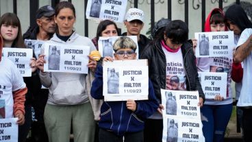 Los familiares y amigos de Milton hicieron este miércoles una movilización.