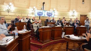 Los senadores volvieron a sesionar después de las elecciones.