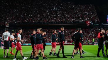 Pura pasión: unas 30 mil personas apoyan a la Lepra antes del clásico.