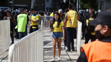 "Quienes ingresen desde la apertura de las puertas hasta las 15 hs participarán de sorteos", informó el club.