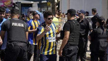 Abrieron las puertas del Estadio Gigante de Arroyito en el norte rosarino, y así se vivía la previa al clásico 