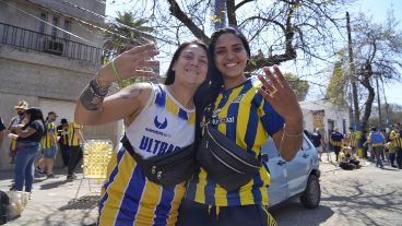 Abrieron las puertas del Estadio Gigante de Arroyito en el norte rosarino, y así se vivía la previa al clásico 