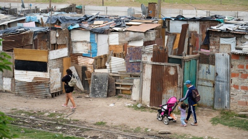 En el departamento Rosario, 218 mil ciudadanos habitan 175 barrios populares, 110 están en la cuidad.