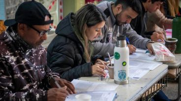 Las elecciones chaqueñas podían tener segunda vuelta pero no será necesaria.