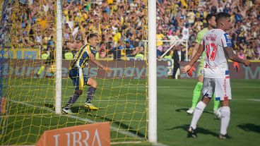 Cervera también disfrutó de su primer gol en casa.