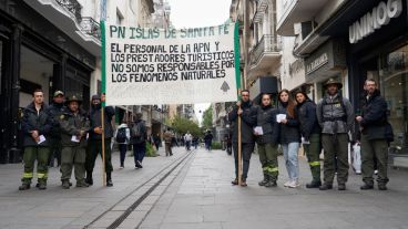 La protesta se realizó este martes a la mañana en la peatonal Córdoba y Entre Ríos.