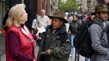 La protesta se realizó este martes a la mañana en la peatonal Córdoba y Entre Ríos.