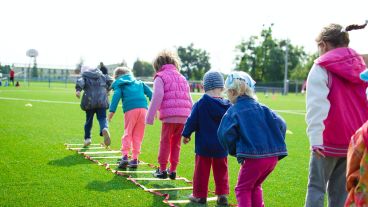 Obesidad, enfermedades cardiovasculares, diabetes, son algunas de las patologías que se vinculan con el crecimiento acelerado en niños y niñas.