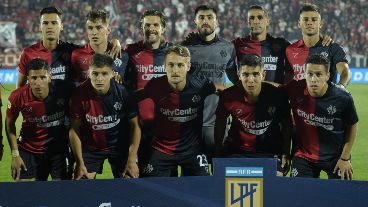 Los once titulares este domingo ante el Verde.