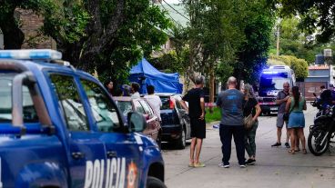 Un amplio operativo policial en la escena.