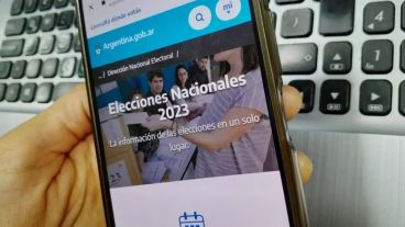 Las consultas y denuncias pueden realizarse a través de un portal web, una línea telefónica y un chatbot.