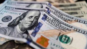 Tras los anuncios económicos, el dólar tarjeta ahora cuesta unos $1280.