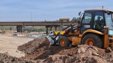 Las obras de protección de la cascada del arroyo Saladillo en la zona sur de Rosario.